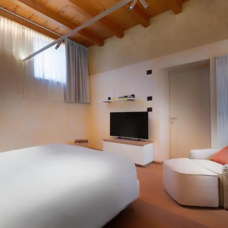 1881 Luxury Apartment *