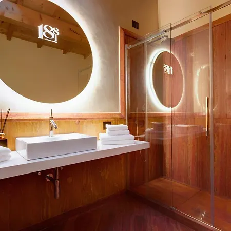 1881 Luxury Appartement Vérone