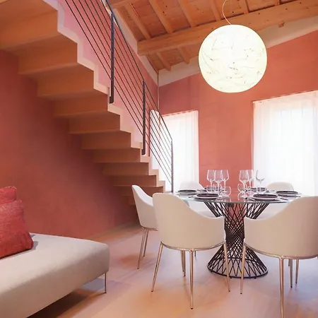 1881 Luxury Apartment Verona