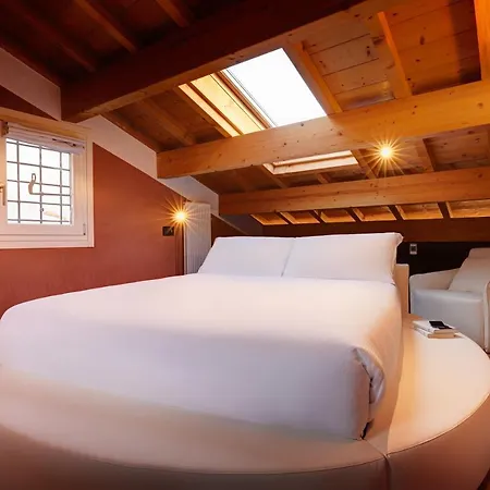 1881 Luxury Appartement Verona